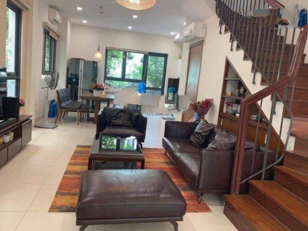 Bán nhà 5 tầng xây mới phân lô Đầm Trấu, Hai Bà Trưng